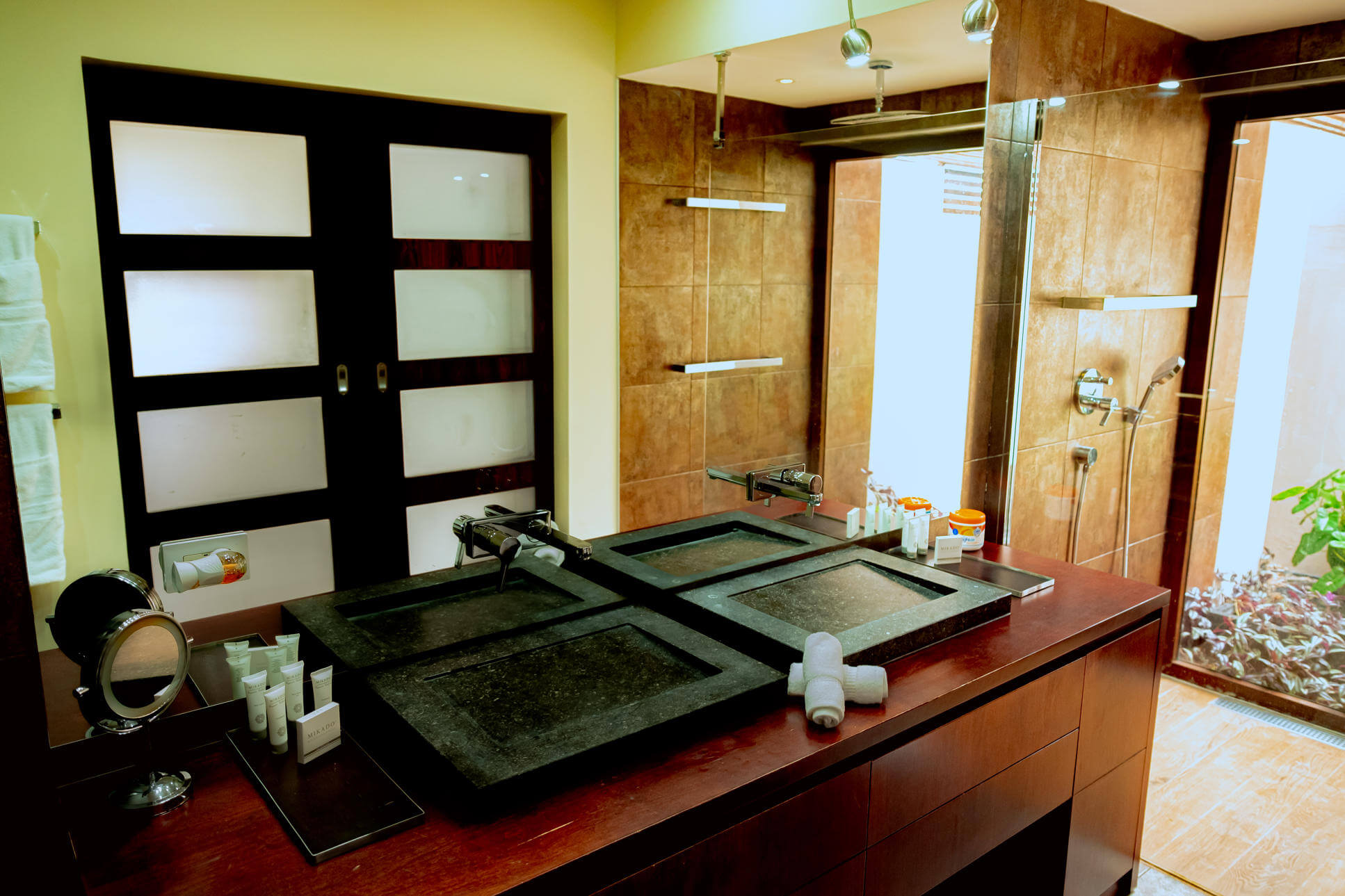 A Luxury Villa Paradise on The Green